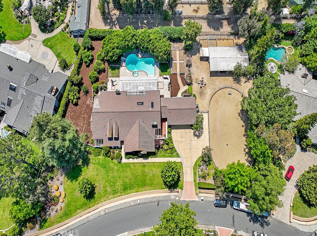 714 N Creekview Dr, Orange, CA 92869