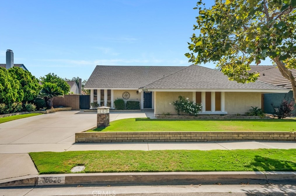 16826 Coral Reef Cir, Artesia, CA 90703