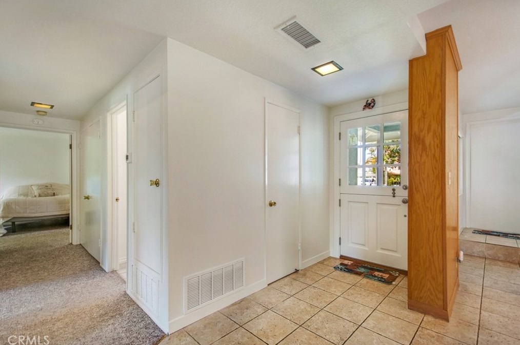 3115 Coolidge Ave, Costa Mesa, CA 92626-2811