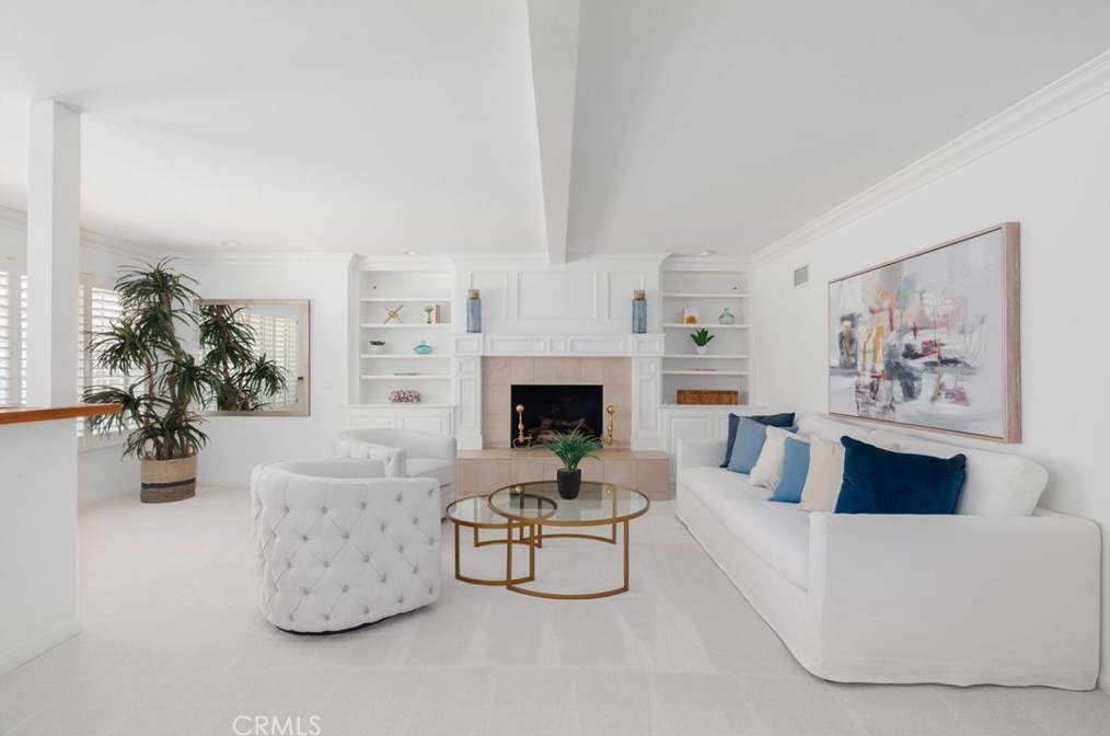 1021 Cliff Dr, Newport Beach, CA 92663-5820