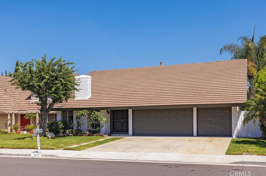 8571 Windlass Dr, Huntington Beach, CA 92646