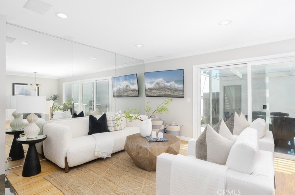 2718 Vista Del Oro, Newport Beach, CA 92660