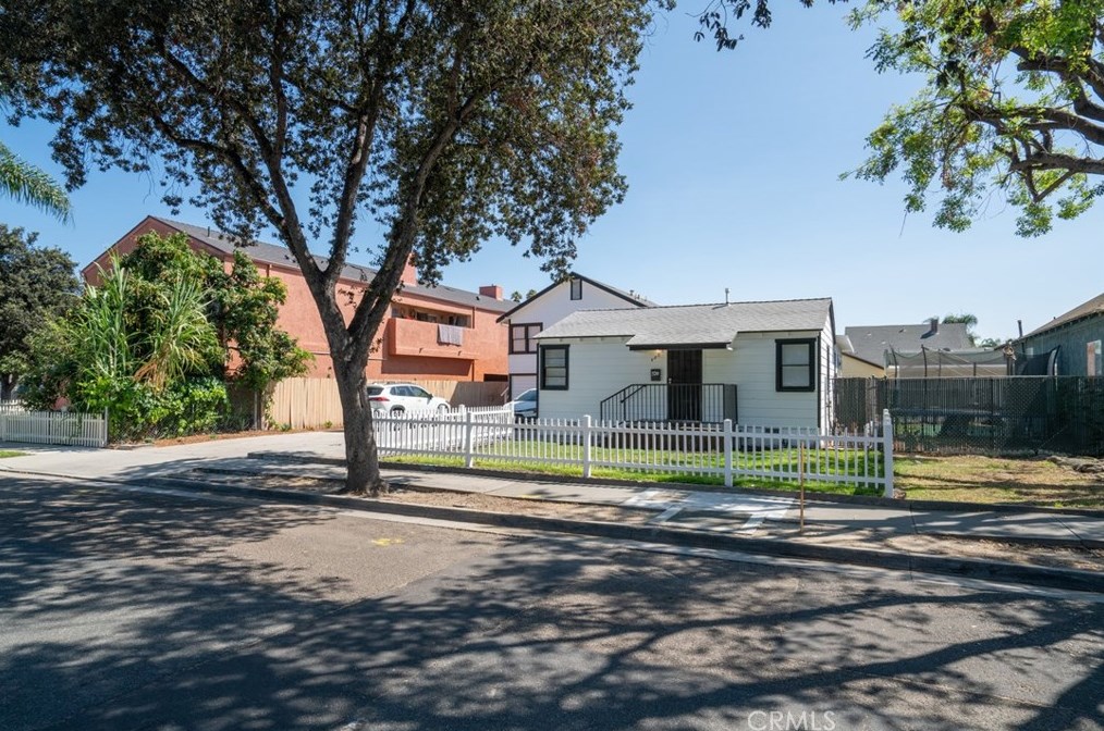 422 N Claudina St, Anaheim, CA 92805