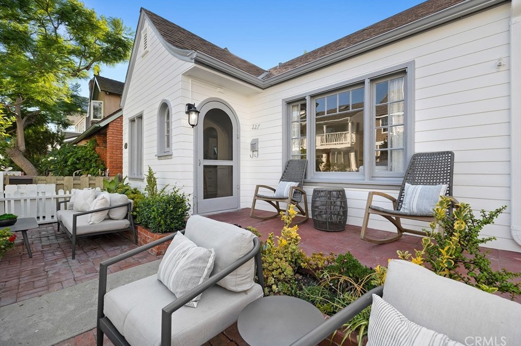 227 Agate Ave, Newport Beach, CA 92662