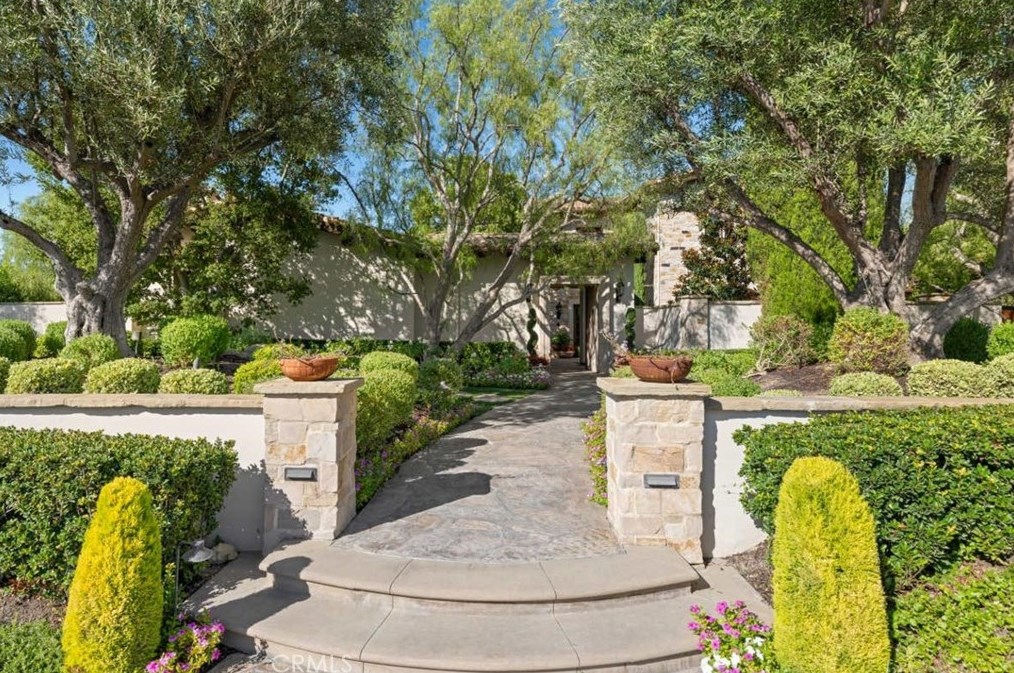 74 Golden Eagle, Irvine CA  92603-0309 exterior