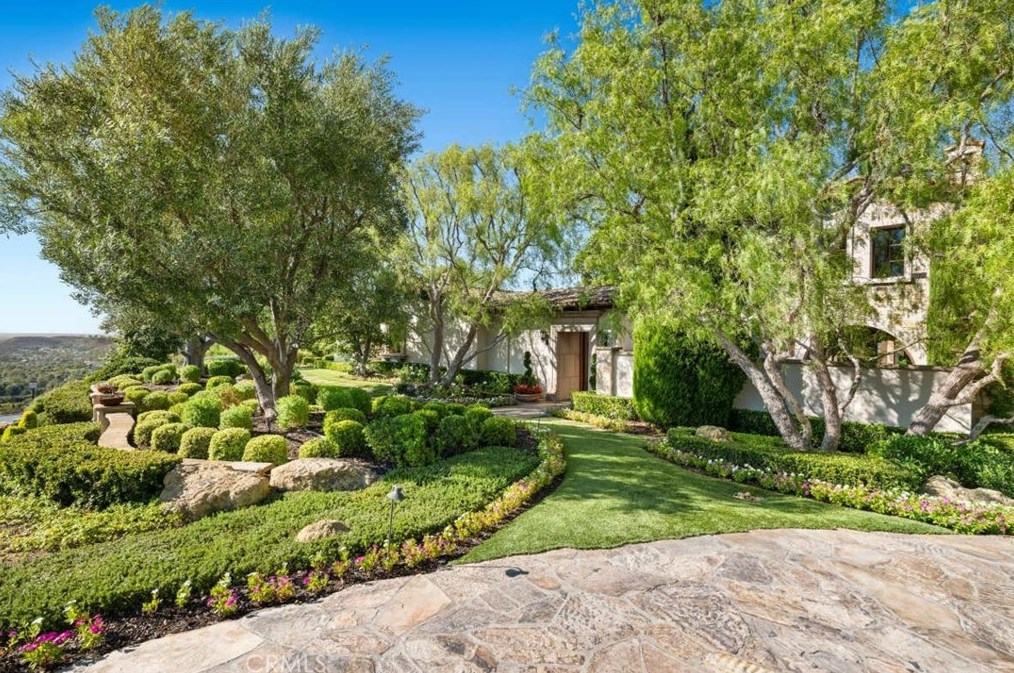 74 Golden Eagle, Irvine CA  92603-0309 exterior