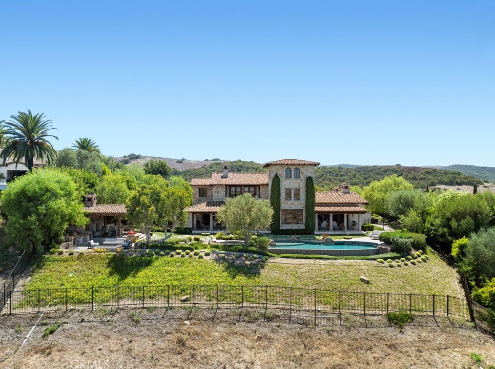 74 Golden Eagle, Irvine CA  92603-0309 exterior