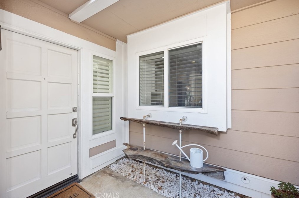 2442 Elden Ave, Costa Mesa, CA 92627-1328