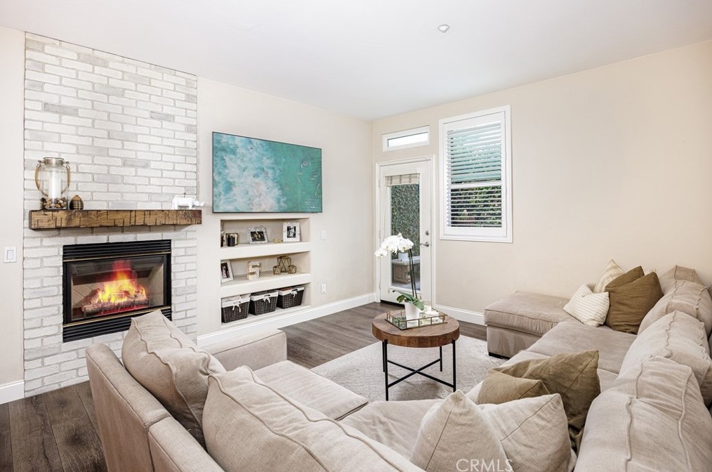 2450 Elden Ave, Costa Mesa, CA 92627-1328