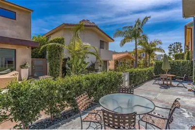 120 Via Trieste, Newport Beach, CA 92663 - Photo 10