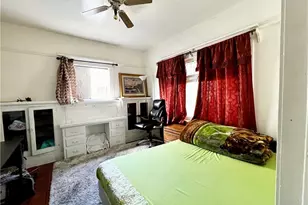 1040 W 45th St, Los Angeles, CA 90037 - Photo 2