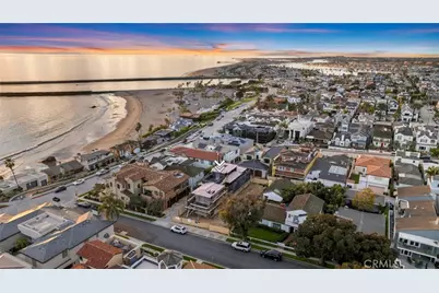 209 Narcissus Avenue, Corona del Mar, CA 92625 - Photo 4