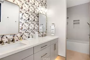 706 W Oceanfront, Newport Beach, CA 92661 - Photo 34