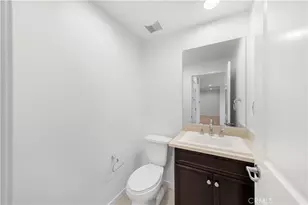 87 Waldorf, Irvine, CA 92612 - Photo 16