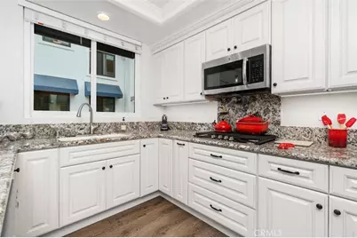 19451 Pompano Lane Lane #110, Huntington Beach, CA 92648 - Photo 16