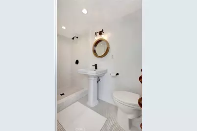 265 Mayflower, Newport Beach, CA 92660 - Photo 14