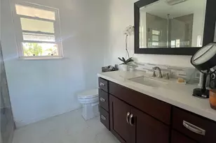 20 Saratoga, Newport Beach, CA 92660 - Photo 12