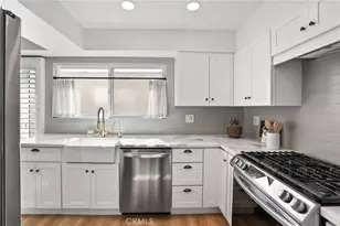 2209 Vista Huerta, Newport Beach, CA 92660 - Photo 6