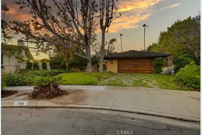 700 Aleppo Street, Newport Beach, CA 92660 - Photo 2