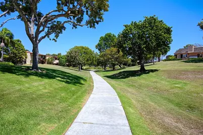 1960 Vista Caudal, Newport Beach, CA 92660 - Photo 26