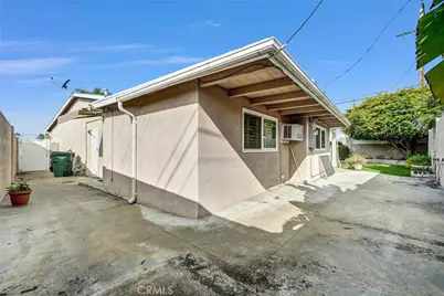 16502 Loire, Huntington Beach, CA 92647 - Photo 30