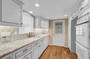 16502 Loire, Huntington Beach, CA 92647 - Photo 8