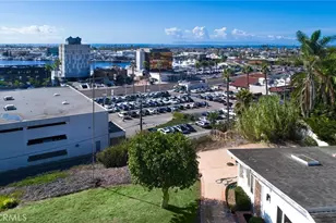 2953 Cliff Dr, Newport Beach, CA 92663 - Photo 10