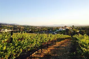 38386 Rock Creek Cir, Temecula, CA 92592 - Photo 2