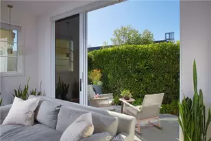 418 Larkspur, Corona del Mar, CA 92625 - Photo 2