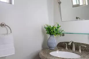 401 Holmwood, Newport Beach, CA 92663 - Photo 20