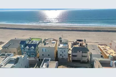 47 Surfside, Surfside, CA 90743 - Photo 34