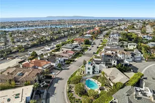 101 Kings Pl, Newport Beach, CA 92663 - Photo 30