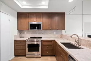 232 Villa Point Dr, Newport Beach, CA 92660 - Photo 6