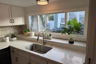 94 Yorktown, Newport Beach, CA 92660 - Photo 2