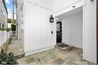 718 1/2 Poinsettia, Corona del Mar, CA 92625 - Photo 2