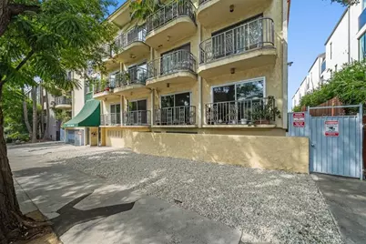 1045 N Kings Road, West Hollywood, CA 90069 - Photo 18