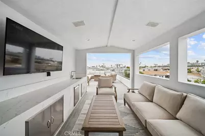 506 Clubhouse Avenue, Newport Beach, CA 92663 - Photo 30