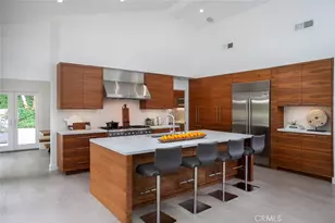 11 Greenbriar, Newport Beach, CA 92660 - Photo 6