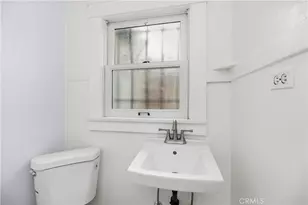 1070 N Loma Vista Dr, Long Beach, CA 90813 - Photo 20