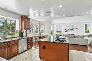 19 Harbor Pointe, Corona del Mar, CA 92625 - Photo 18