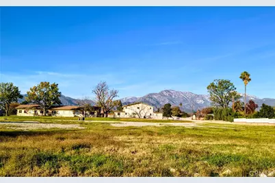 633 Maple Way, Upland, CA 91786 - Photo 32
