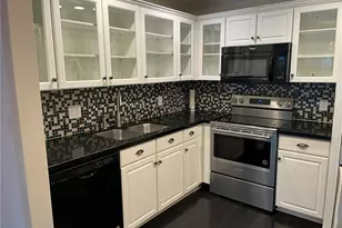 102 Scholz Plaza 149, Newport Beach, CA 92663 - Photo 2