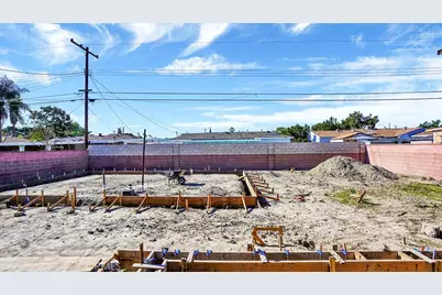 209 N Dahlia Drive, Anaheim, CA 92801 - Photo 8