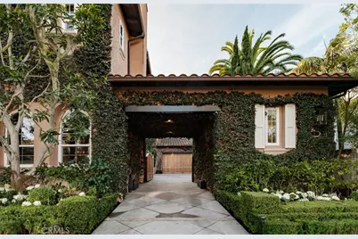 9 Boardwalk, Newport Beach, CA 92660 - Photo 52