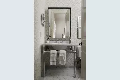 9 Boardwalk, Newport Beach, CA 92660 - Photo 36