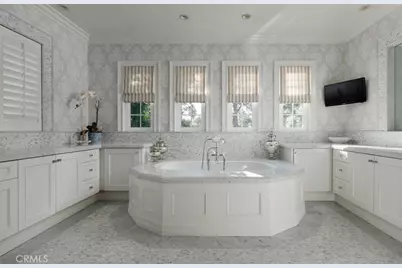 9 Boardwalk, Newport Beach, CA 92660 - Photo 40