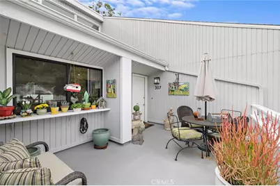 307 Columbia, Newport Beach, CA 92663 - Photo 2