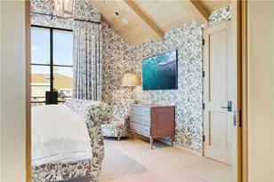 2571 Vista, Newport Beach, CA 92663 - Photo 32