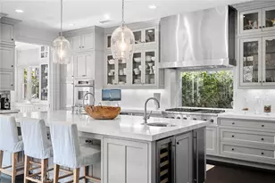 2601 Bayshore Dr, Newport Beach, CA 92663 - Photo 12