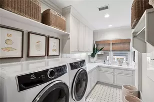 2601 Bayshore Dr, Newport Beach, CA 92663 - Photo 36